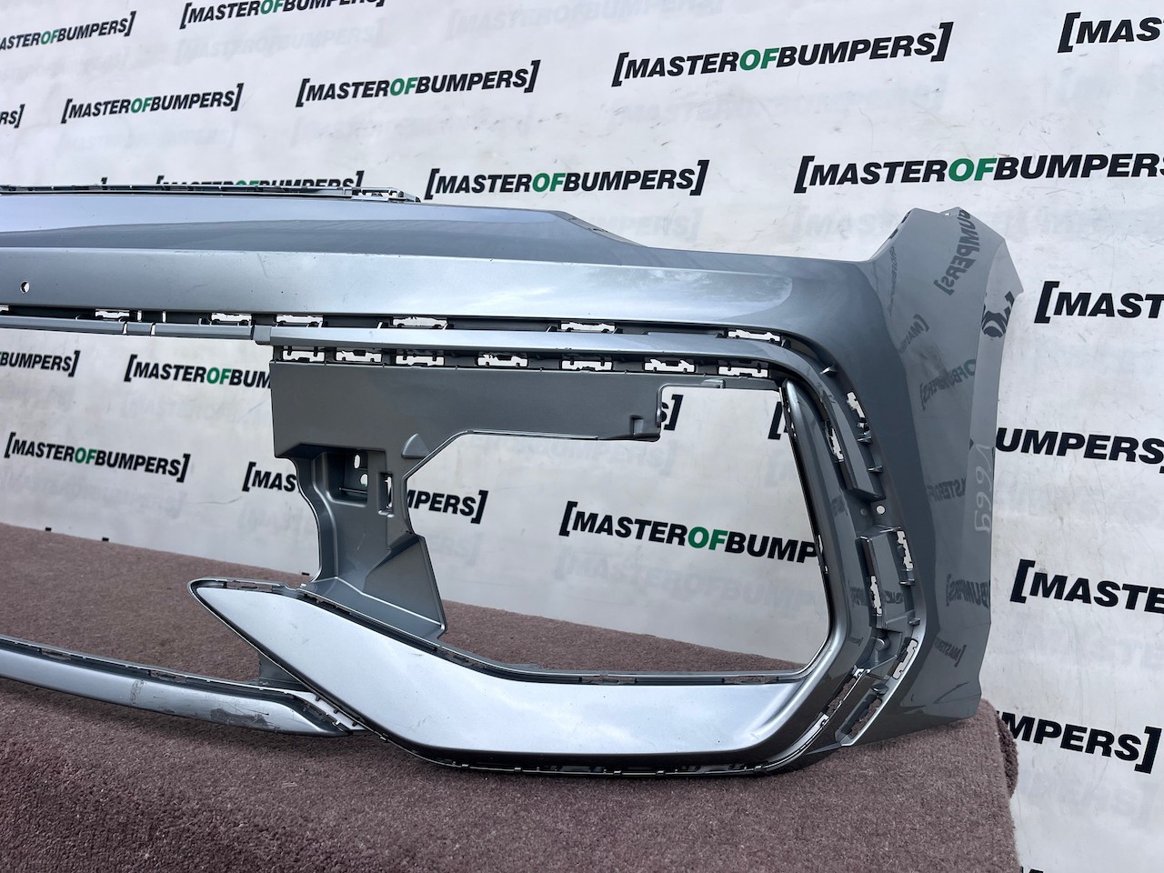 VW Golf R-line Mk8 Lift Hatchback 2024-2027 Front Bumper 4 Pdc Genuine [v669]