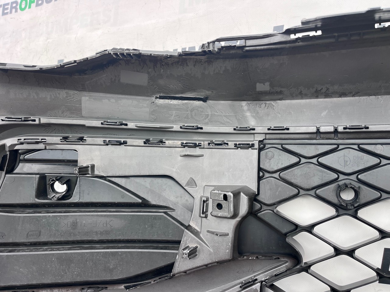 VW Golf R-line Mk8 Lift Hatchback 2024-2027 Front Bumper 4 Pdc Genuine [v671]