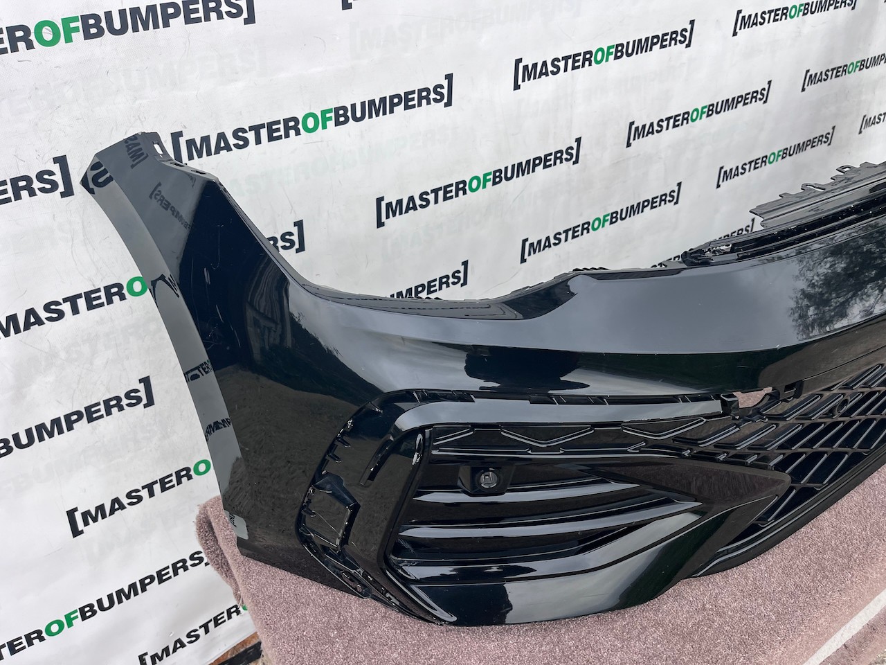 VW Golf R-line Mk8 Lift Hatchback 2024-2027 Front Bumper 4 Pdc Genuine [v671]