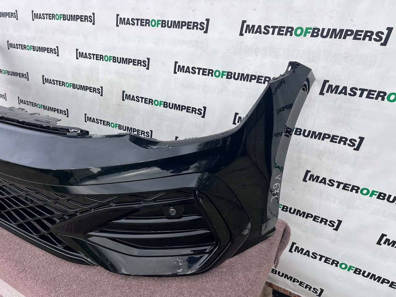 VW Golf R-line Mk8 Lift Hatchback 2024-2027 Front Bumper 4 Pdc Genuine [v671]