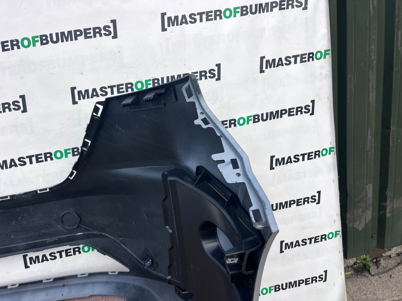 VW Transporter T7 Panel Van 2025-2028 Front Bumper 4 Pdc Genuine [v664]