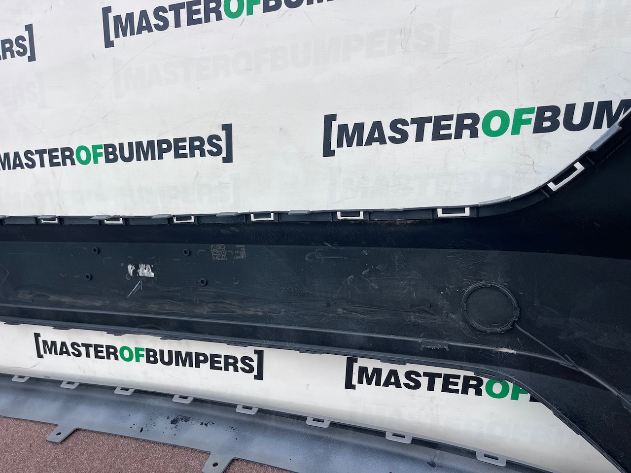 VW Transporter T7 Panel Van 2025-2028 Front Bumper 4 Pdc Genuine [v664]