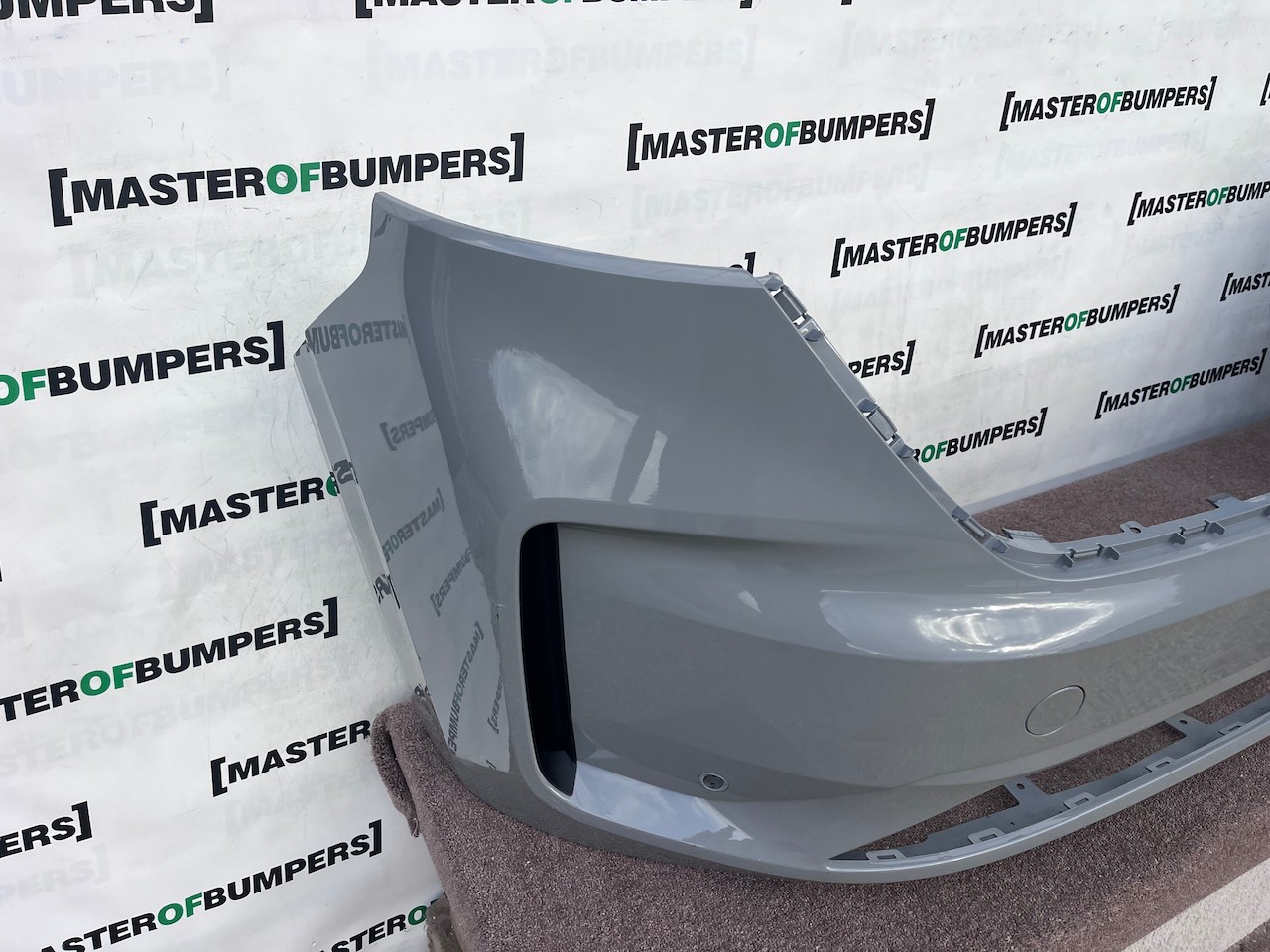 VW Transporter T7 Panel Van 2025-2028 Front Bumper 4 Pdc Genuine [v664]