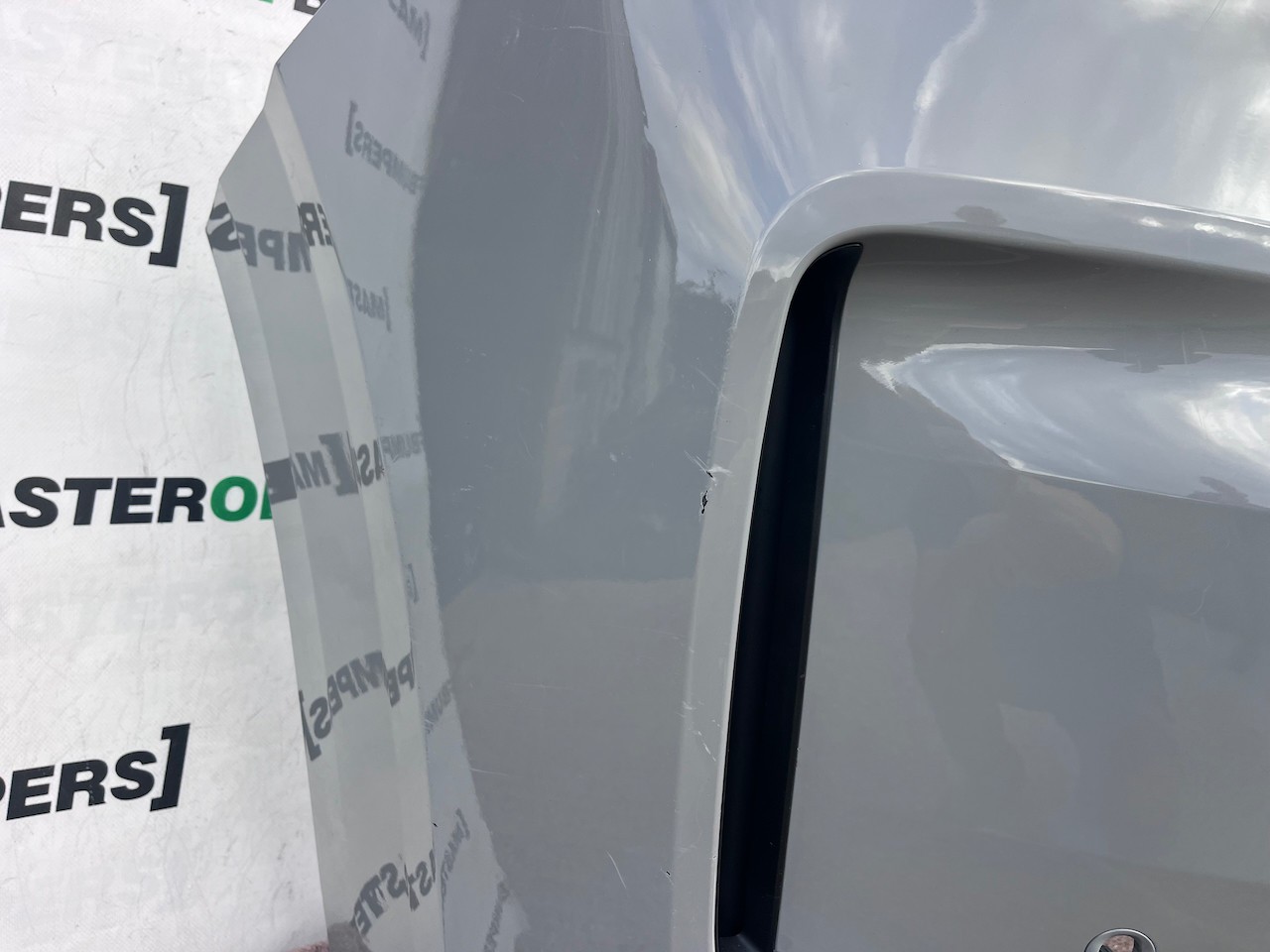 VW Transporter T7 Panel Van 2025-2028 Front Bumper 4 Pdc Genuine [v664]