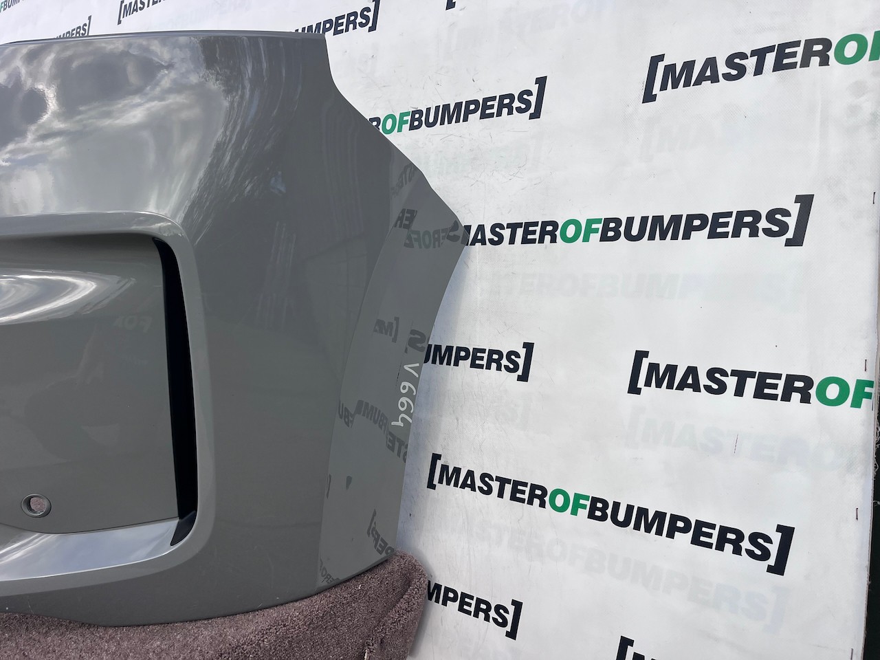 VW Transporter T7 Panel Van 2025-2028 Front Bumper 4 Pdc Genuine [v664]