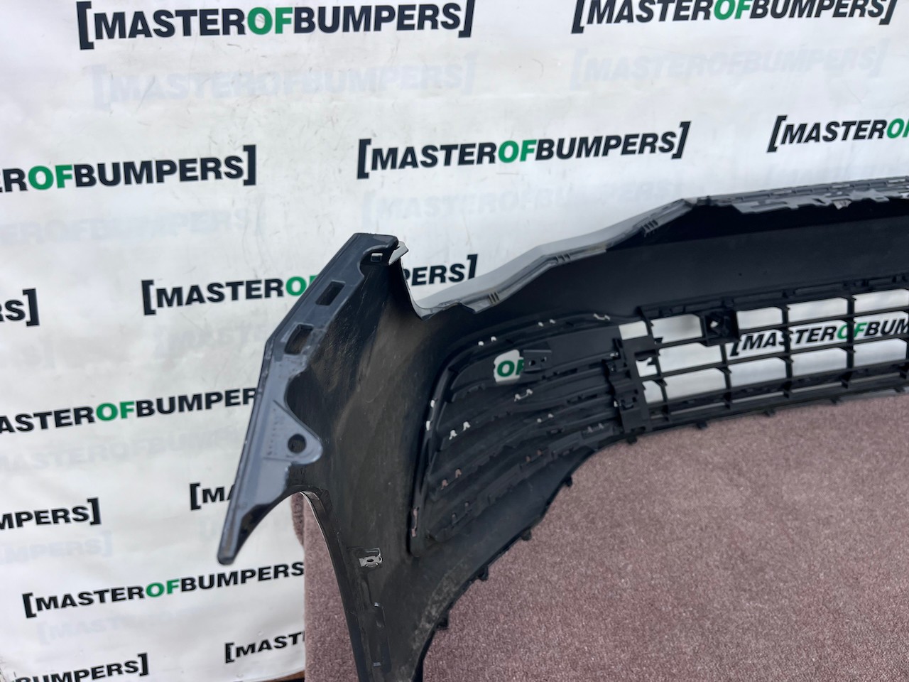 VW Golf Se Mk8 Hatchback 2020-2024 Front Bumper 4 Pdc Genuine [v476]