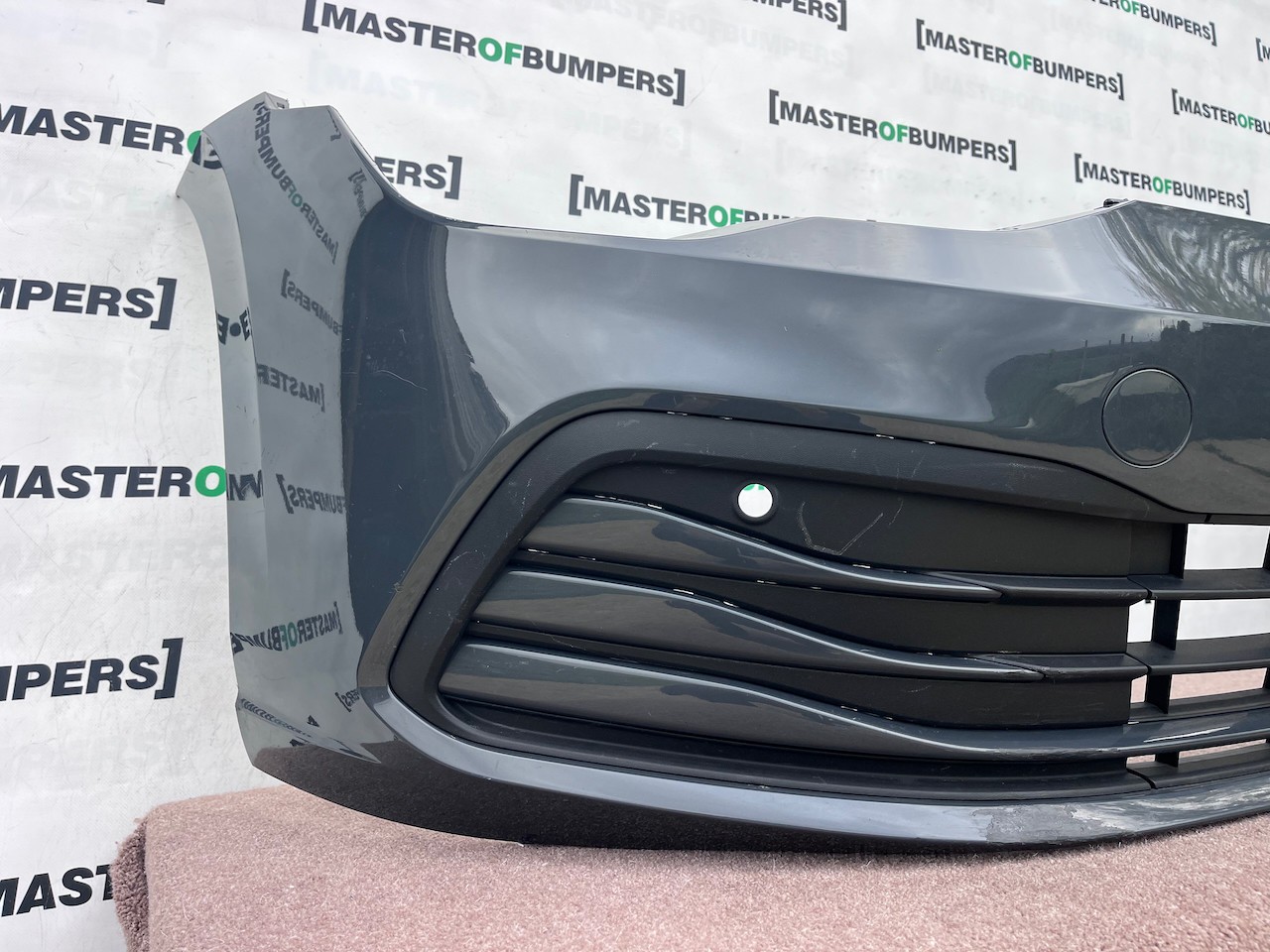 VW Golf Se Mk8 Hatchback 2020-2024 Front Bumper 4 Pdc Genuine [v476]