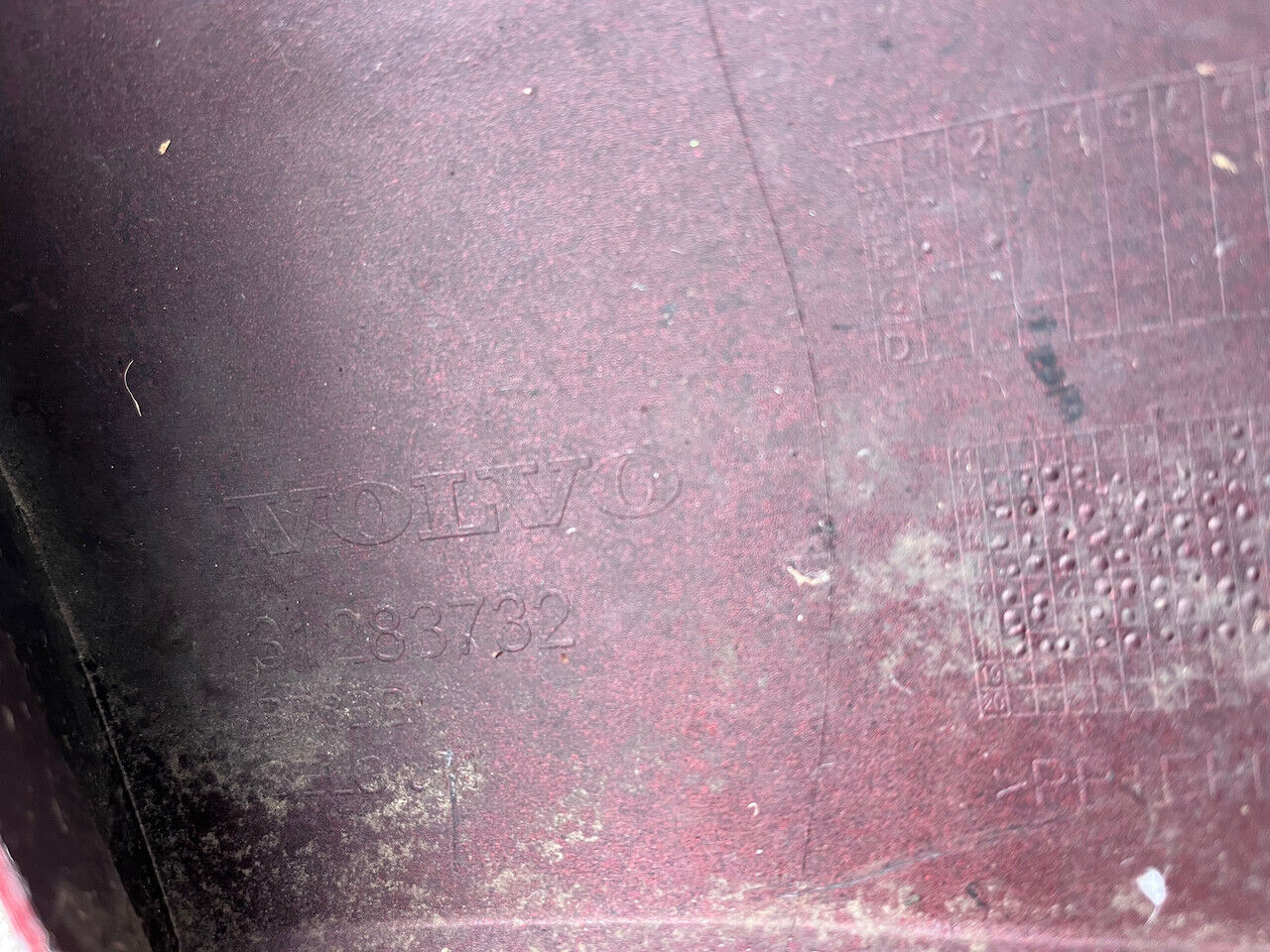 Volvo V40 Se D2 Lux 2012-2018 Front Bumper Red No Pdc + Jets Genuine [n272]