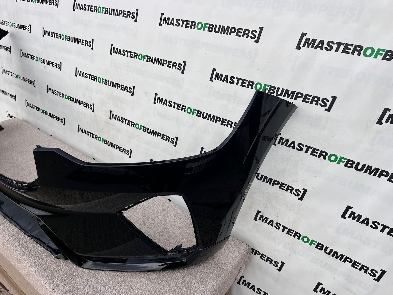 Volvo Xc60 R Design Suv Lift 2021-2024 Front Bumper 4 Pdc Genuine [n364]