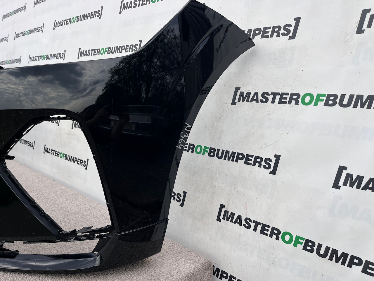 Volvo Xc60 R Design Suv Lift 2021-2024 Front Bumper 4 Pdc Genuine [n364]