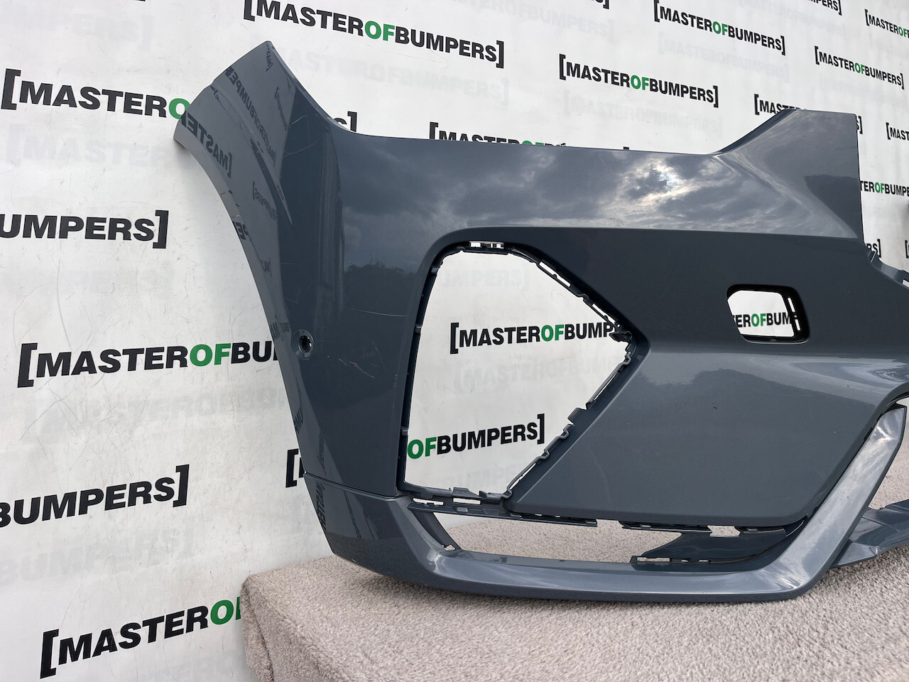 Volvo Xc60 R Design Suv Lift 2021-2024 Front Bumper 6 Pdc Genuine [n362]