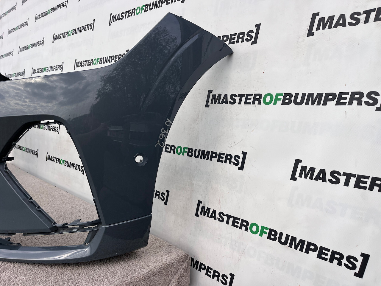 Volvo Xc60 R Design Suv Lift 2021-2024 Front Bumper 6 Pdc Genuine [n362]