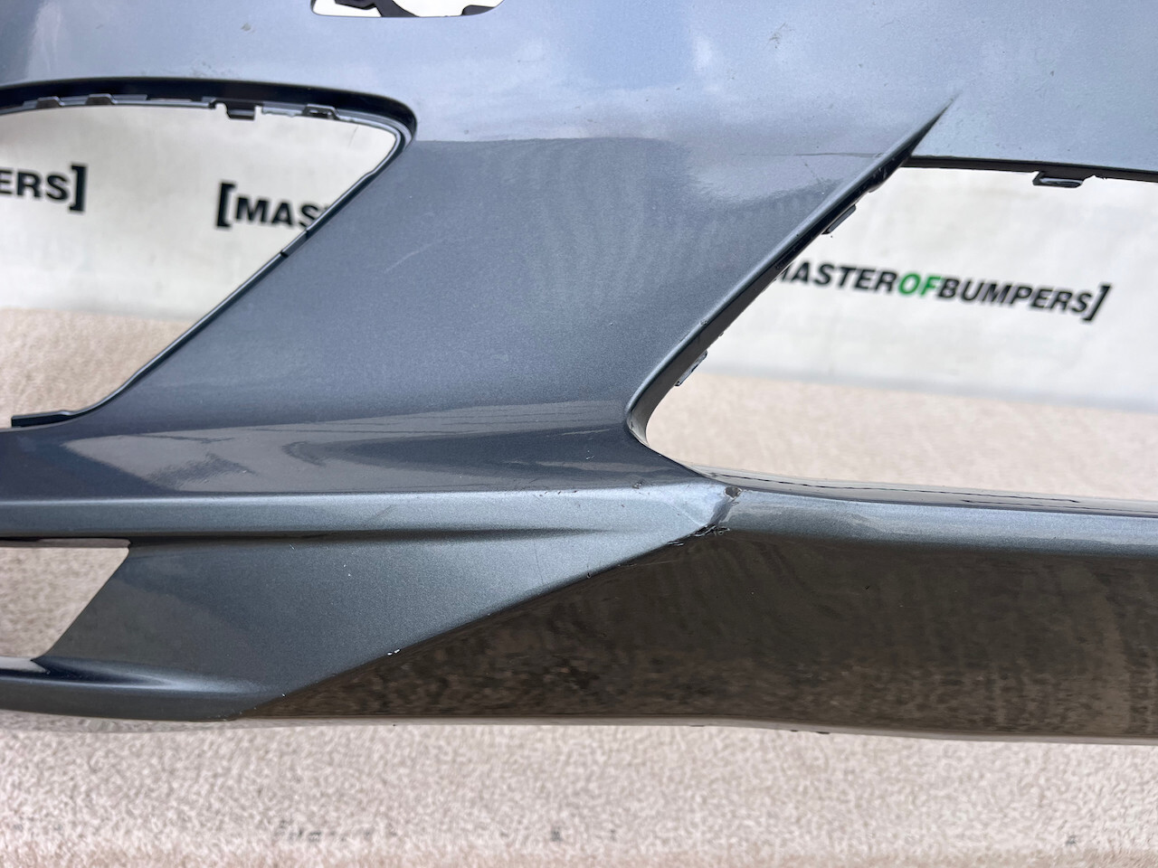 Volvo Xc60 R Design Suv 2017-2020 Front Bumper 6 Pdc +jets Genuine [n366]