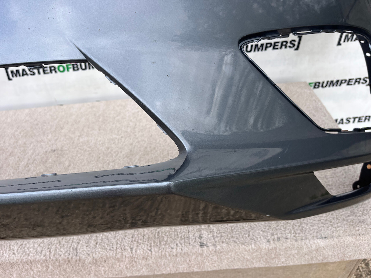 Volvo Xc60 R Design Suv 2017-2020 Front Bumper 6 Pdc +jets Genuine [n366]