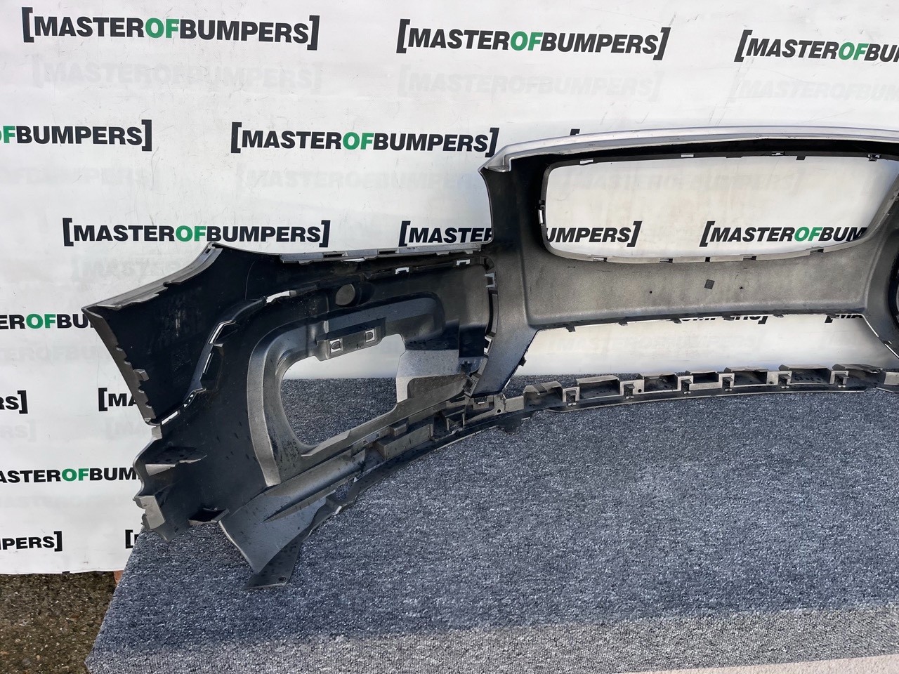 Volvo Xc70 Se 2009-2014 Front Bumper Genuine [n392]