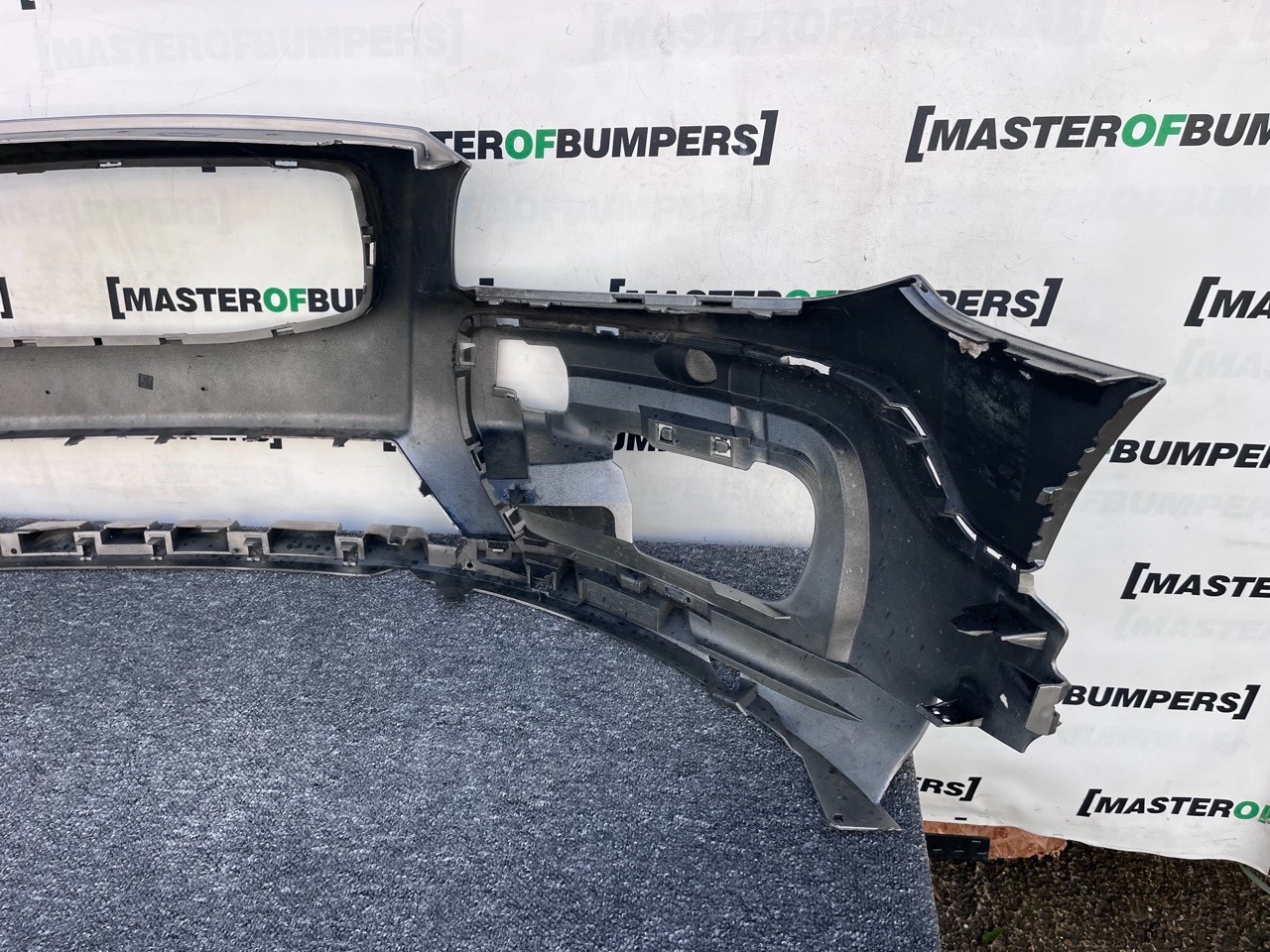 Volvo Xc70 Se 2009-2014 Front Bumper Genuine [n392]