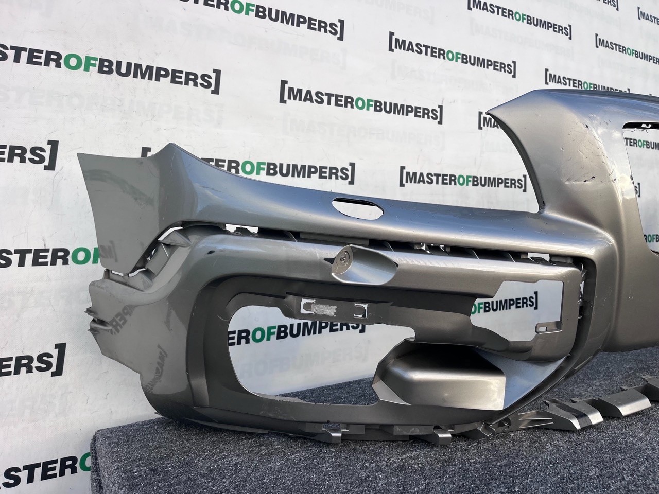 Volvo Xc70 Se 2009-2014 Front Bumper Genuine [n392]