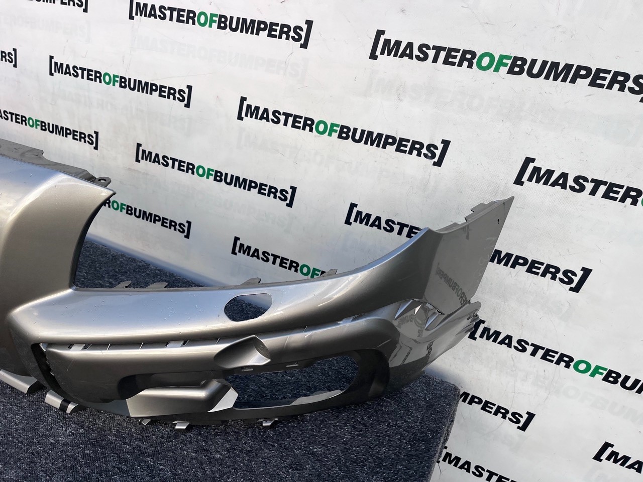 Volvo Xc70 Se 2009-2014 Front Bumper Genuine [n392]