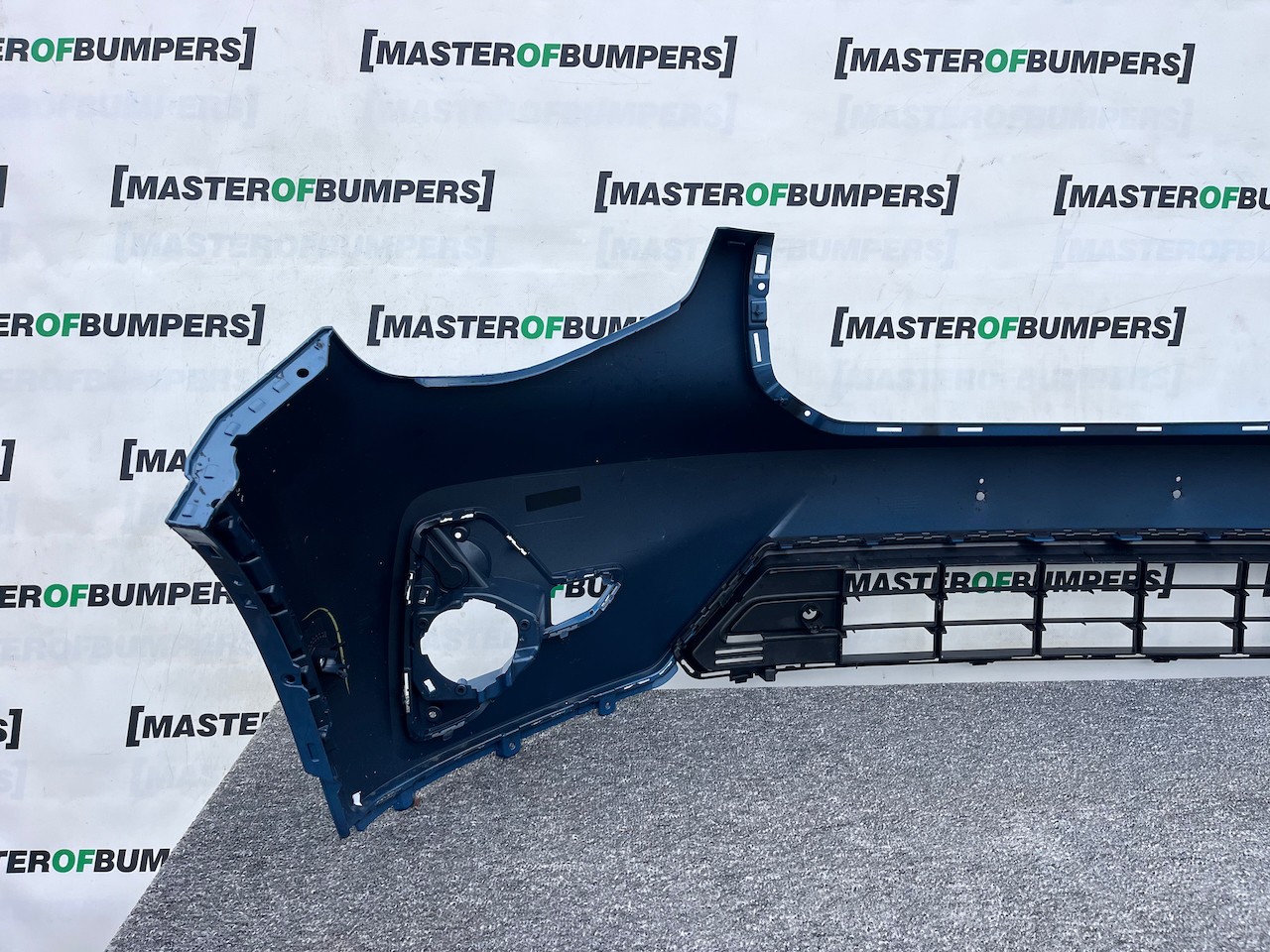 Volvo Xc40 Ultimate Phev Hybrid Lift 2022-on Front Bumper 6 Pdc Genuine [n393]