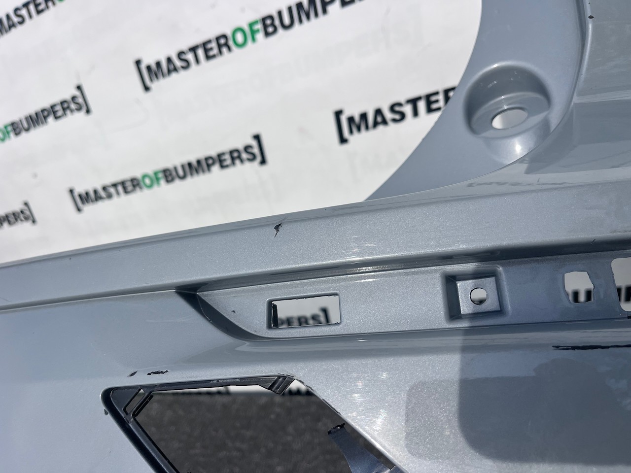 Volvo Xc60 R Design Inscription Suv 2017-2020 Rear Bumper 4 Pdc Genuine [n410]