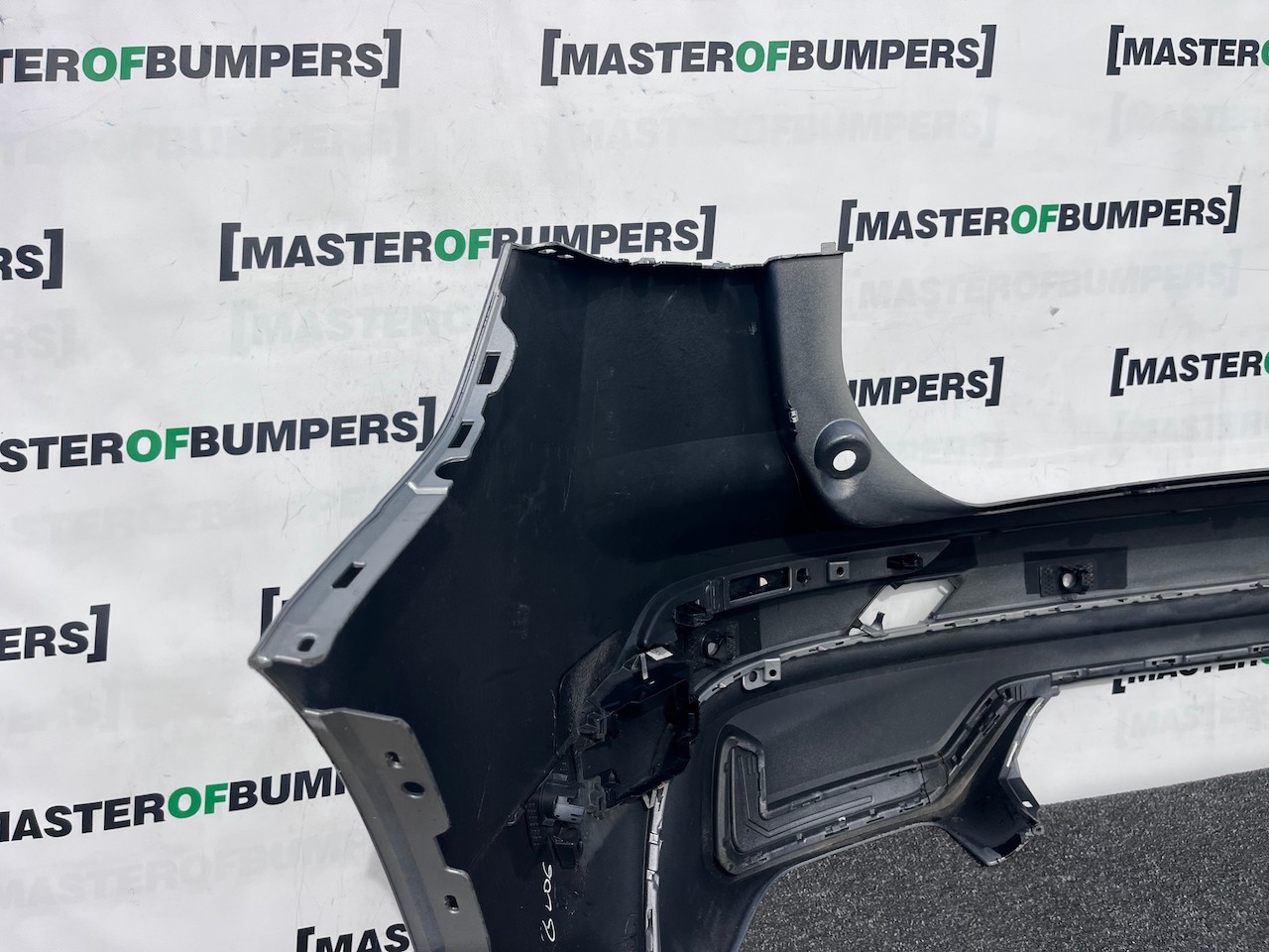 Volvo Xc60 R Design Suv Lift 2021-2025 Rear Bumper 6 Pdc Genuine [n411]