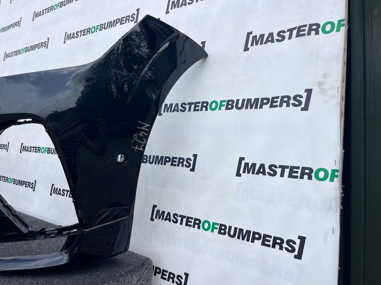 Volvo Xc60 R Design Mk2 Lift 2021-2024 Front Bumper 6 Pdc No Jets Genuine [n427]