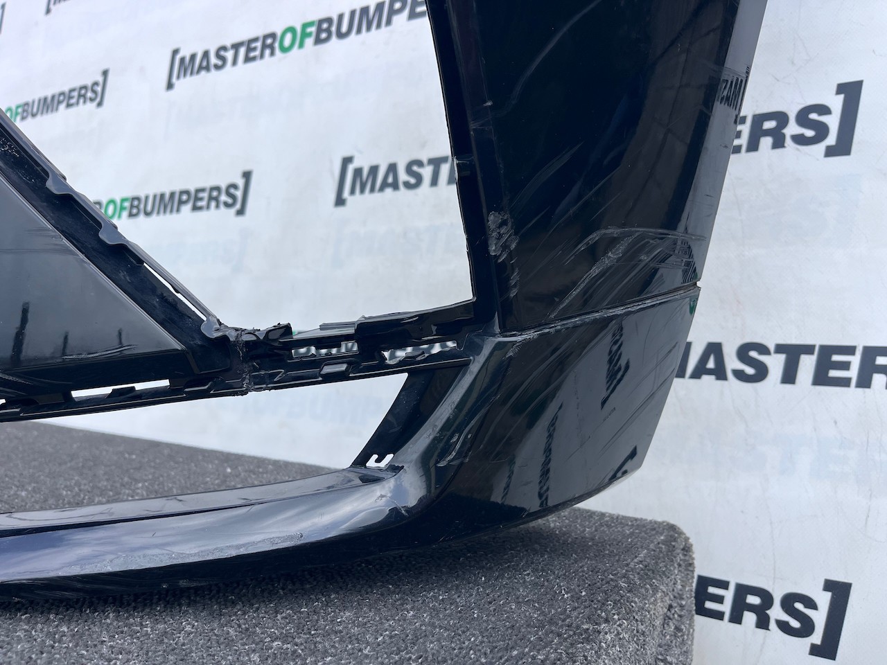 Volvo Xc60 R Design Mk2 Lift 2021-2024 Front Bumper 6 Pdc No Jets Genuine [n427]