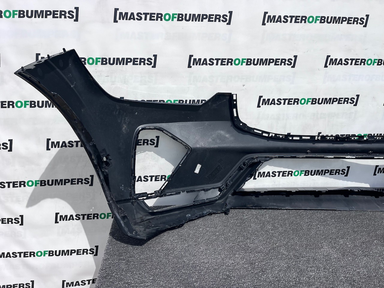 Volvo Xc60 R Design Mk2 Lift 2021-2024 Front Bumper 6 Pdc No Jets Genuine [n427]