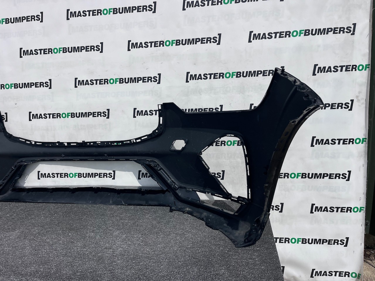 Volvo Xc60 R Design Mk2 Lift 2021-2024 Front Bumper 6 Pdc No Jets Genuine [n427]