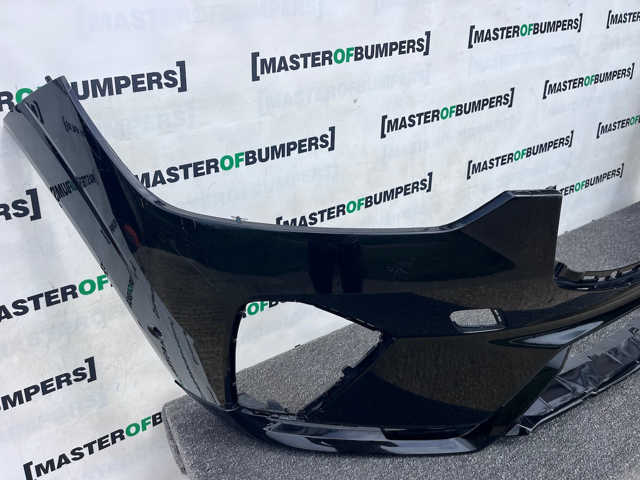 Volvo Xc60 R Design Mk2 Lift 2021-2024 Front Bumper 6 Pdc No Jets Genuine [n427]