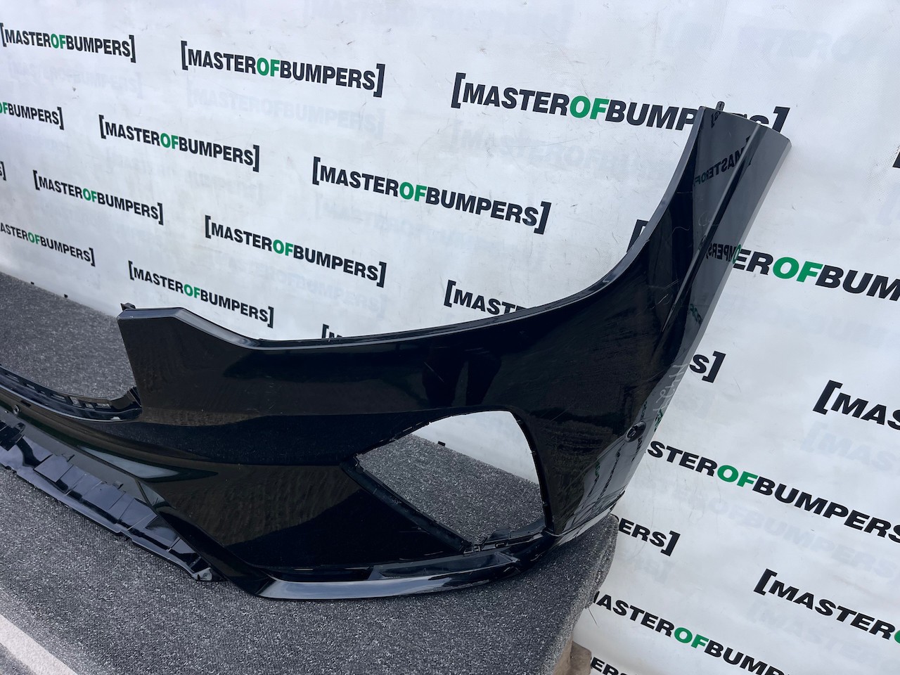 Volvo Xc60 R Design Mk2 Lift 2021-2024 Front Bumper 6 Pdc No Jets Genuine [n427]