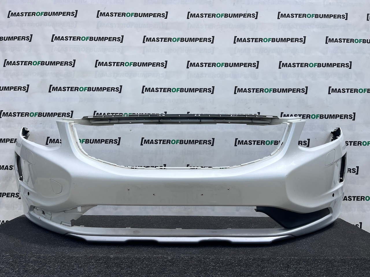 Volvo Xc60 D5 D4 T4 Lux Lift 2013-2018 Front Bumper 4 Pdc Jets Genuine [n431]