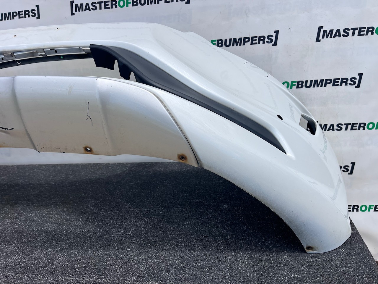 Volvo Xc60 D5 D4 T4 Lux Lift 2013-2018 Front Bumper 4 Pdc Jets Genuine [n431]