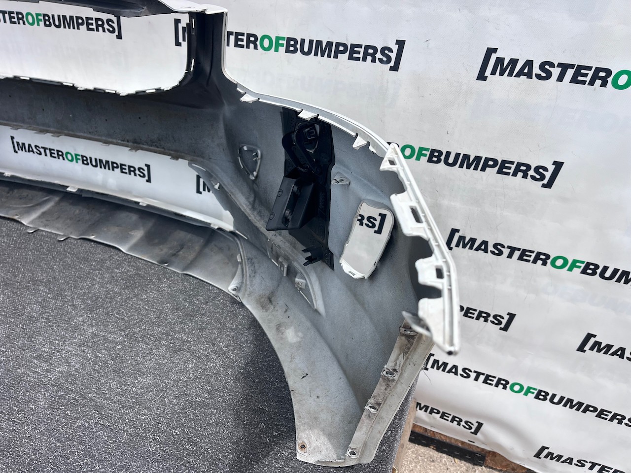 Volvo Xc60 D5 D4 T4 Lux Lift 2013-2018 Front Bumper 4 Pdc Jets Genuine [n431]