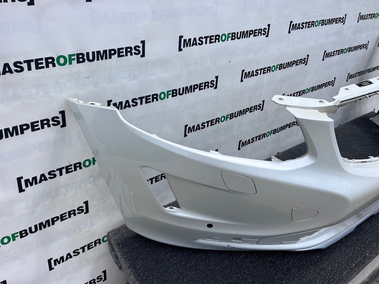 Volvo Xc60 D5 D4 T4 Lux Lift 2013-2018 Front Bumper 4 Pdc Jets Genuine [n431]