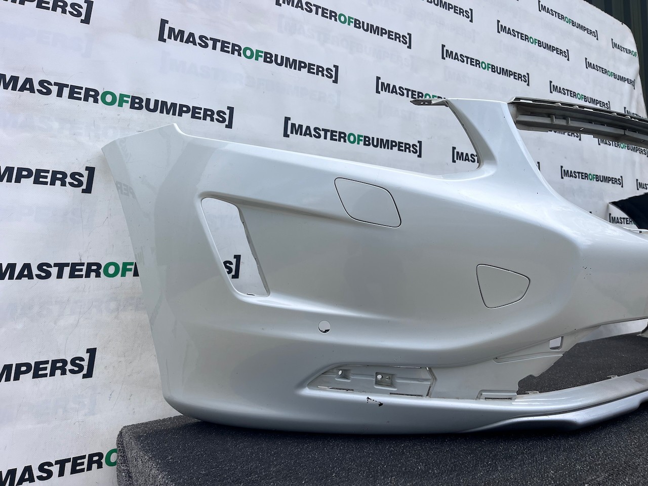 Volvo Xc60 D5 D4 T4 Lux Lift 2013-2018 Front Bumper 4 Pdc Jets Genuine [n431]