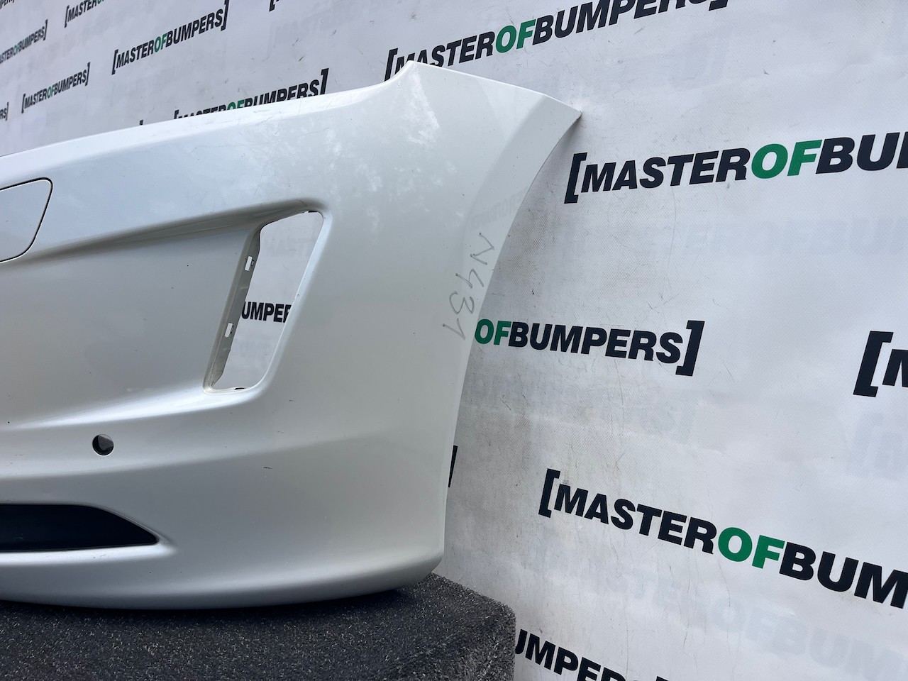 Volvo Xc60 D5 D4 T4 Lux Lift 2013-2018 Front Bumper 4 Pdc Jets Genuine [n431]