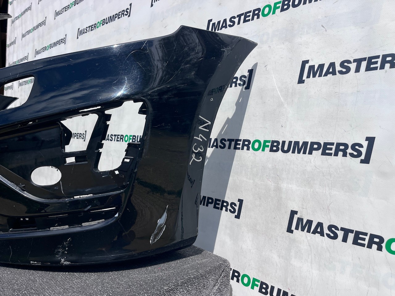 Volvo Xc60 D5 D4 R-design Lift 2013-2018 Front Bumper 4 Pdc Jets Genuine [n432]