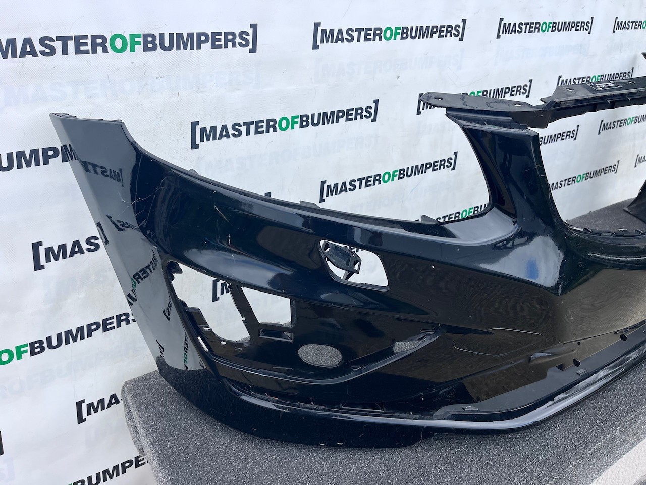 Volvo Xc60 D5 D4 R-design Lift 2013-2018 Front Bumper 4 Pdc Jets Genuine [n432]