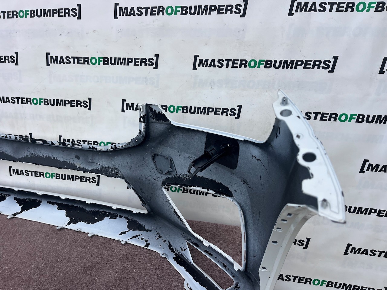 Volvo Xc60 R Design Suv 2017-2020 Front Bumper 4 Pdc + Jets Genuine [n442]
