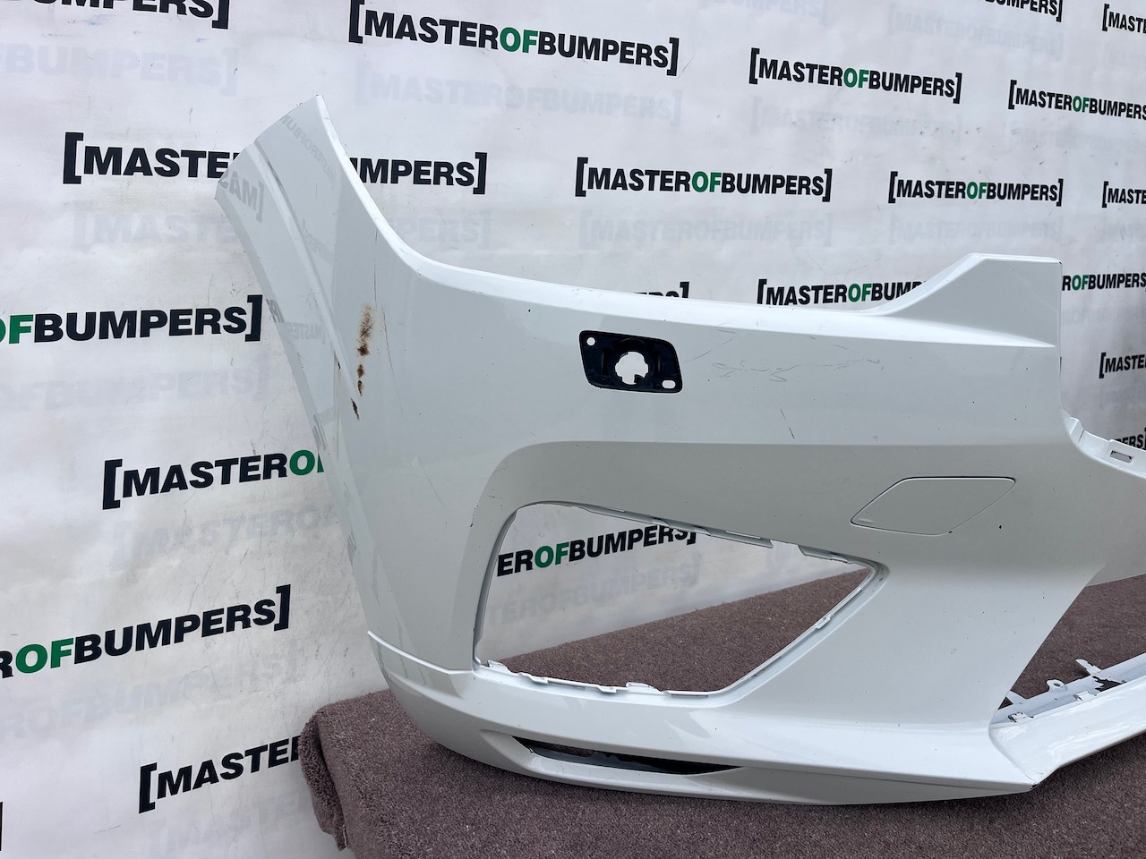 Volvo Xc60 R Design Suv 2017-2020 Front Bumper 4 Pdc + Jets Genuine [n442]