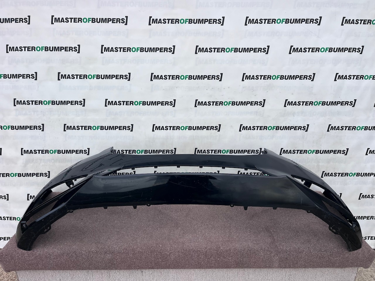 Volvo Xc60 R Design Suv 2017-2020 Front Bumper 4 Pdc + Jets Genuine [n443]