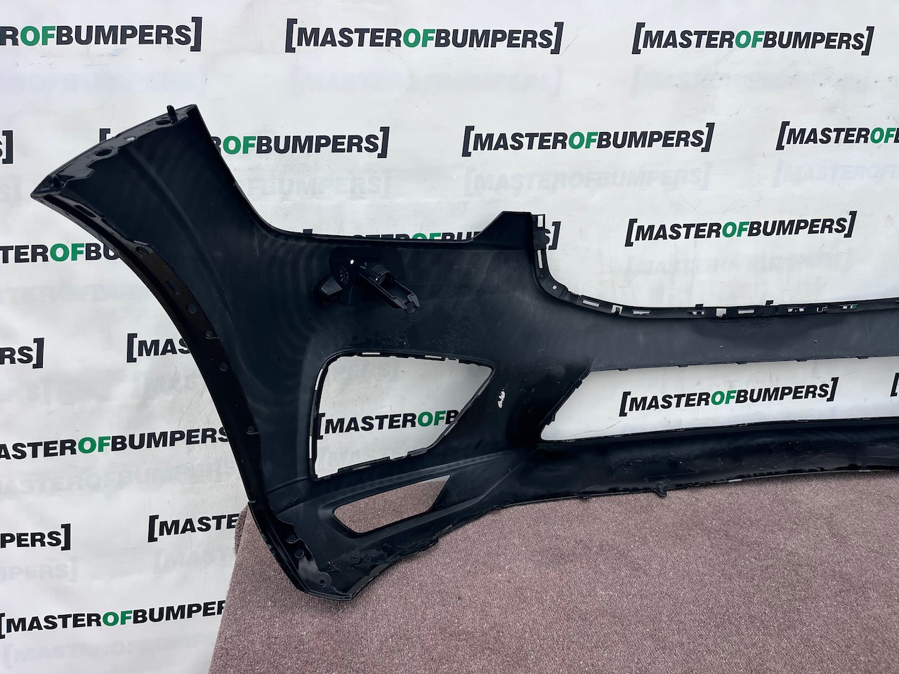 Volvo Xc60 R Design Suv 2017-2020 Front Bumper 4 Pdc + Jets Genuine [n443]