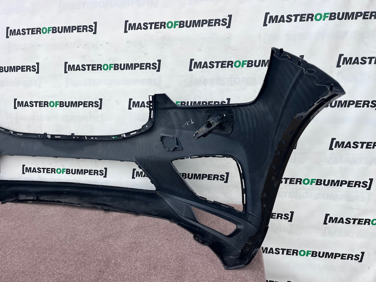 Volvo Xc60 R Design Suv 2017-2020 Front Bumper 4 Pdc + Jets Genuine [n443]