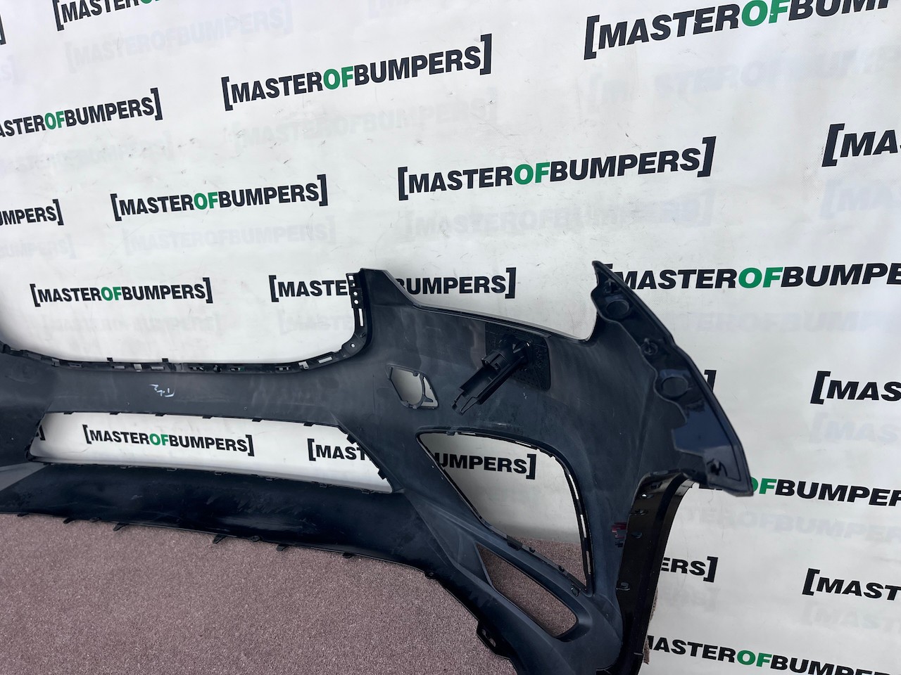 Volvo Xc60 R Design Suv 2017-2020 Front Bumper 6 Pdc + Jets Genuine [n452]