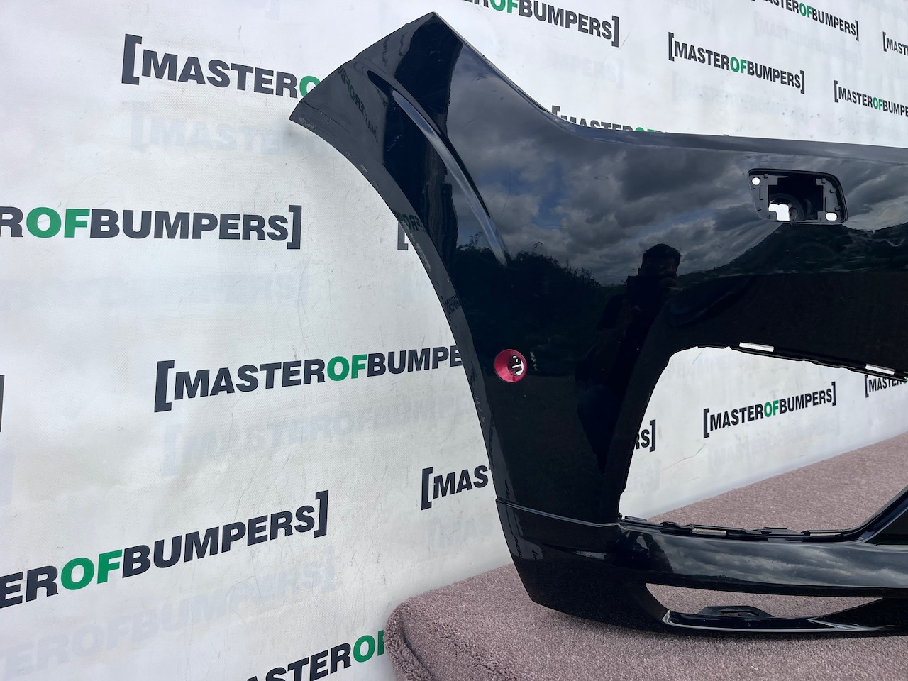 Volvo Xc60 R Design Suv 2017-2020 Front Bumper 6 Pdc + Jets Genuine [n452]