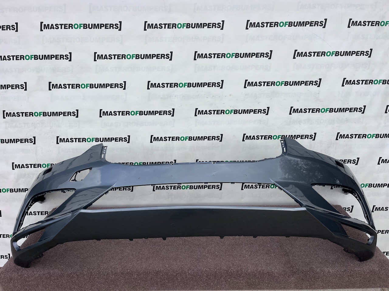 Volvo Xc60 R Design Suv 2017-2020 Front Bumper 4 Pdc + Jets Genuine [n450]