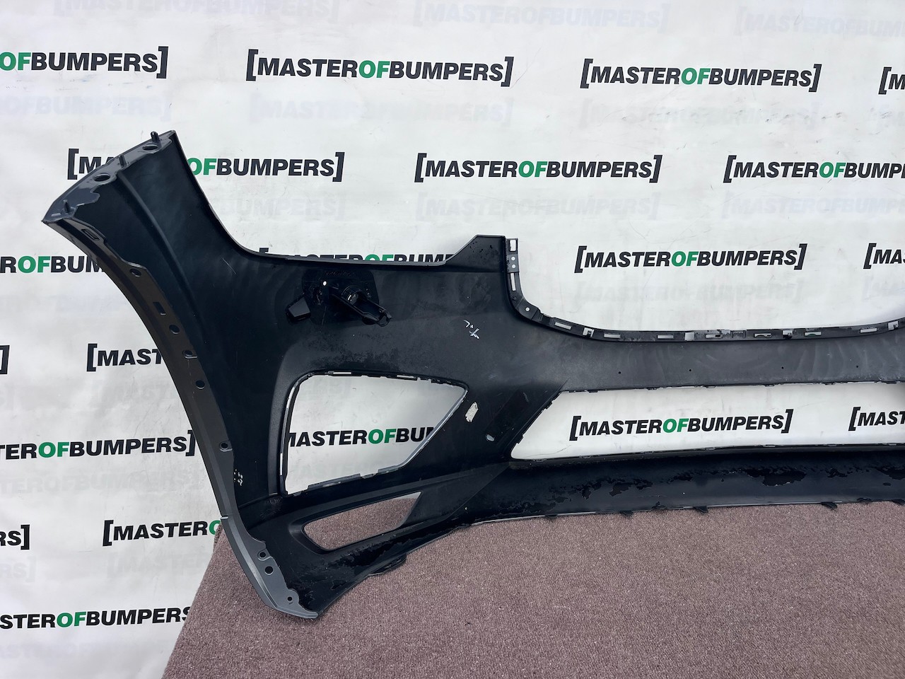 Volvo Xc60 R Design Suv 2017-2020 Front Bumper 4 Pdc + Jets Genuine [n450]