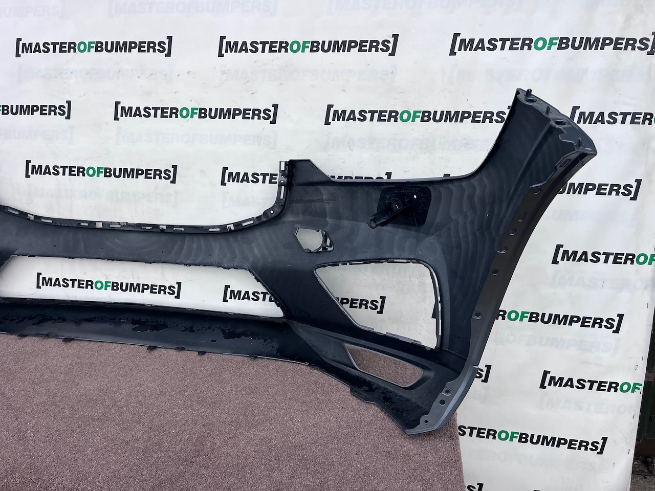 Volvo Xc60 R Design Suv 2017-2020 Front Bumper 4 Pdc + Jets Genuine [n450]