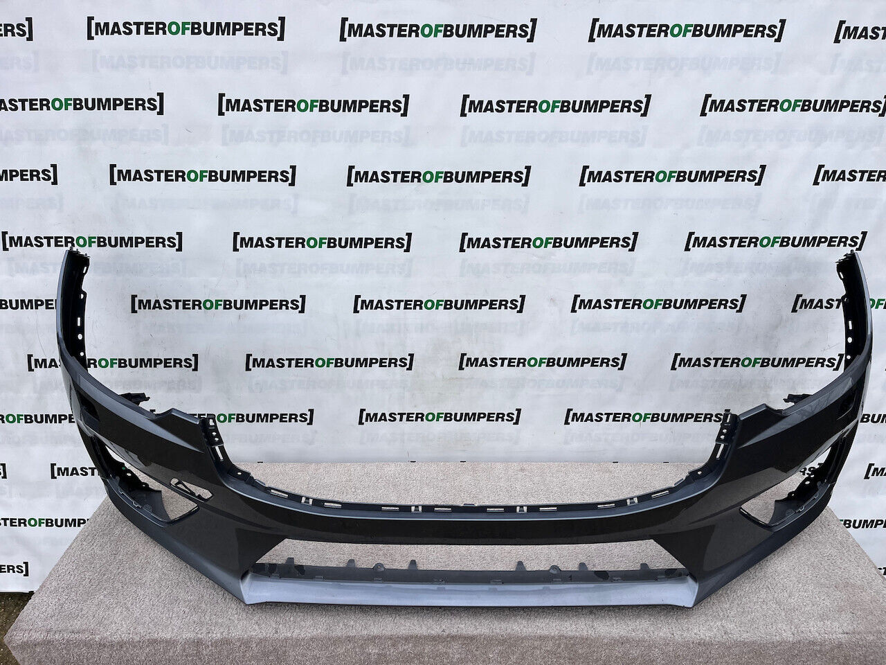 Volvo Xc60 R Design Suv 2017-2020 Front Bumper 4 Pdc +jets Genuine [n347]